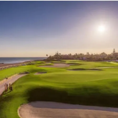 Oasis Golf Apartment
